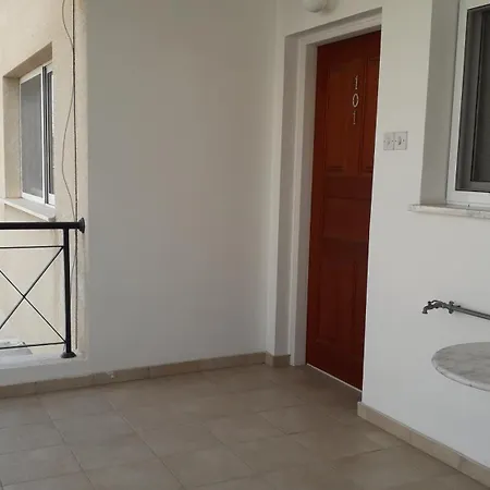 Apartment Three Bedrooms At
