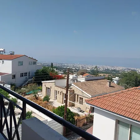 Three Bedrooms At Apartment Mesa Chorio