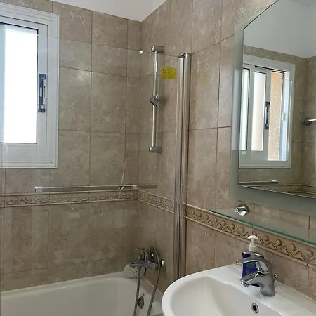 Three Bedrooms At Apartment Mesa Chorio